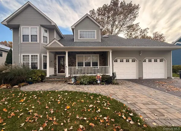 40 Winnecomac Circle, Kings Park, NY 11754