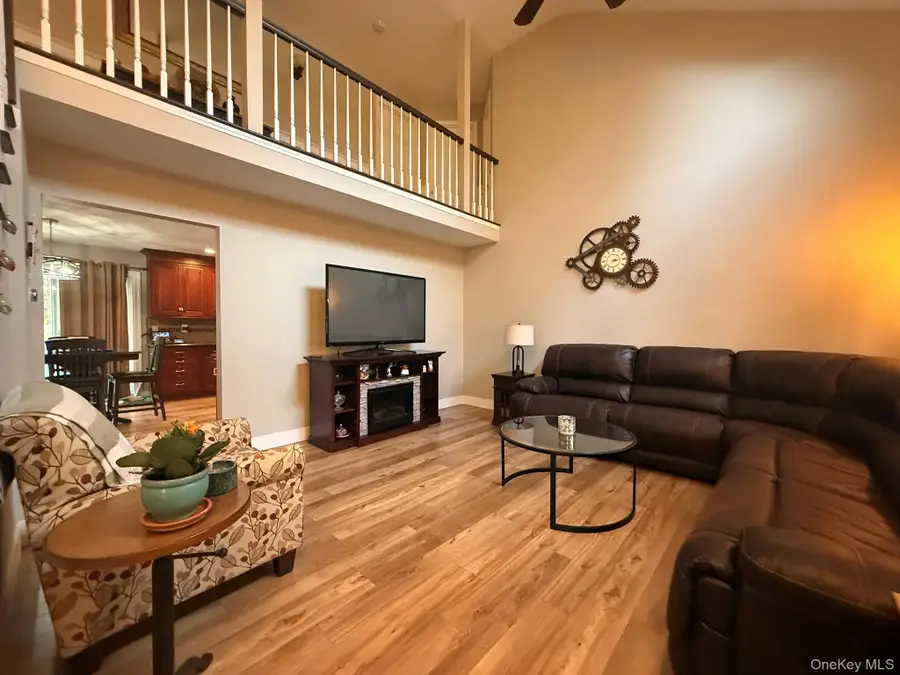 40 Winnecomac Circle, Kings Park, NY 11754 - Image #3