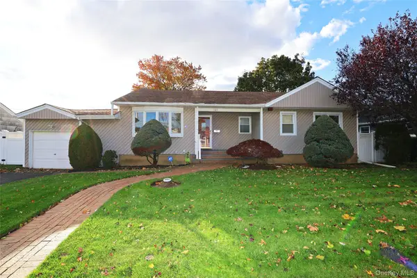 726 Meisser Street, Franklin Square, NY 11010