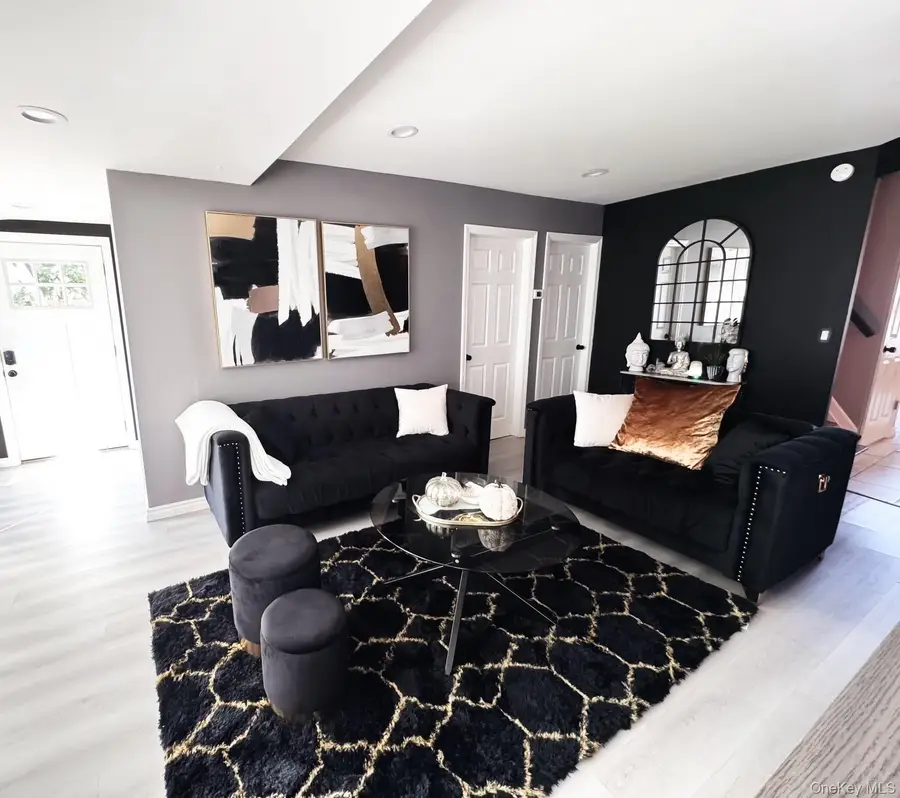 130 Archer Avenue, Copiague, NY 11726 - Image #3