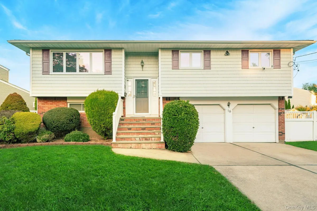 16 Sue-ann Court, North Babylon, NY 11703 - Image #1