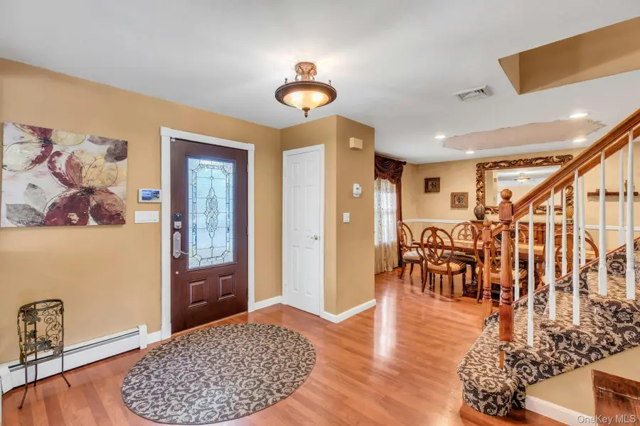 27 Hollister Lane, Islip, NY 11751 - Image #2