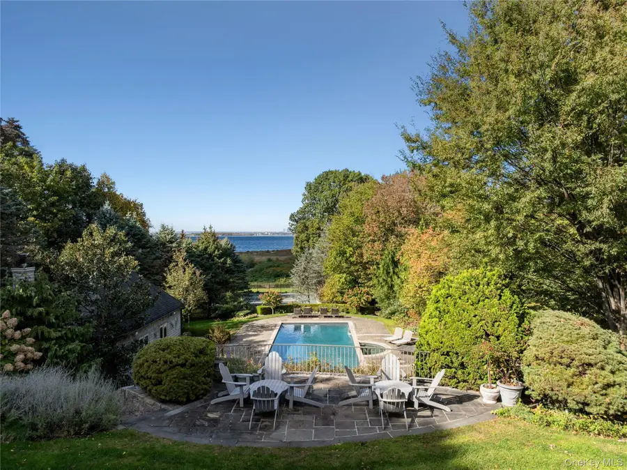 25 Soundview Lane, Sands Point, NY 11050 - Image #2