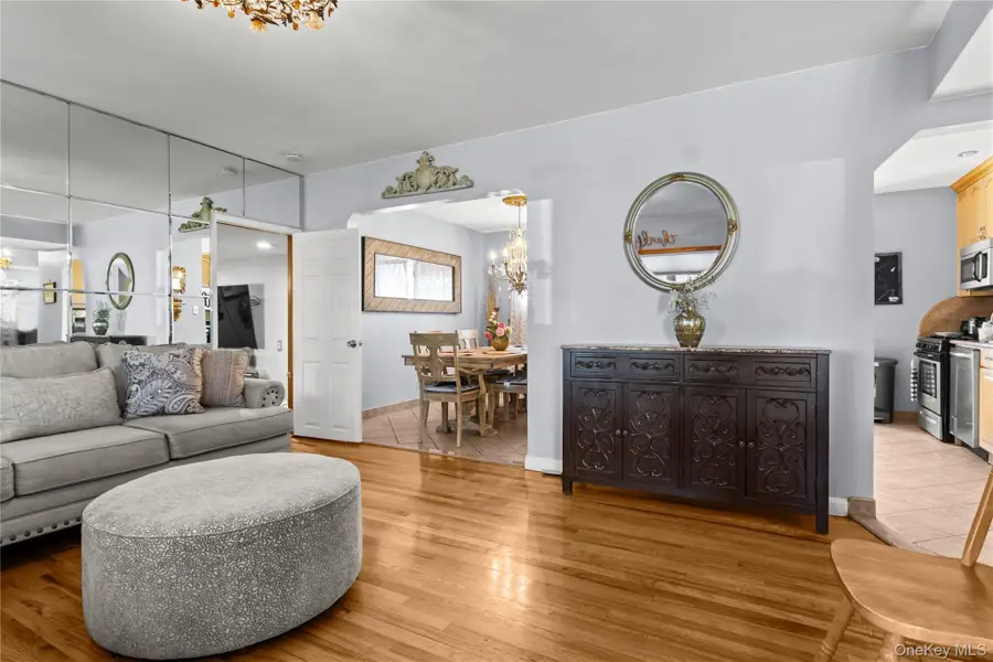 8303 261st Street, Glen Oaks, NY 11004 - Image #3