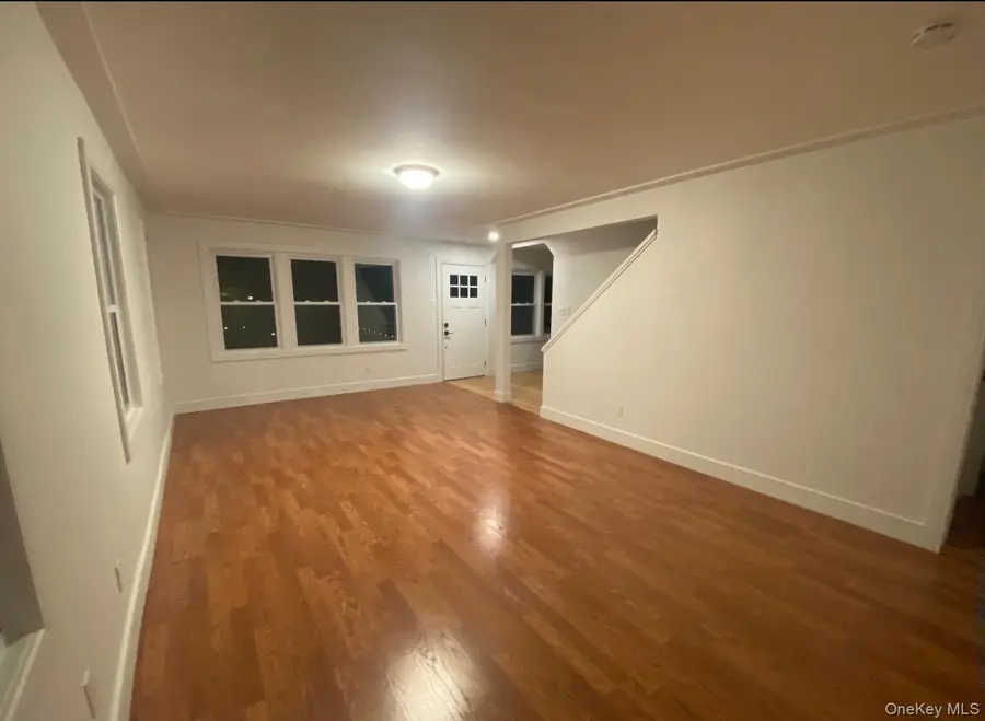 168 Jefferson Avenue, Roslyn Heights, NY 11577 - Image #3