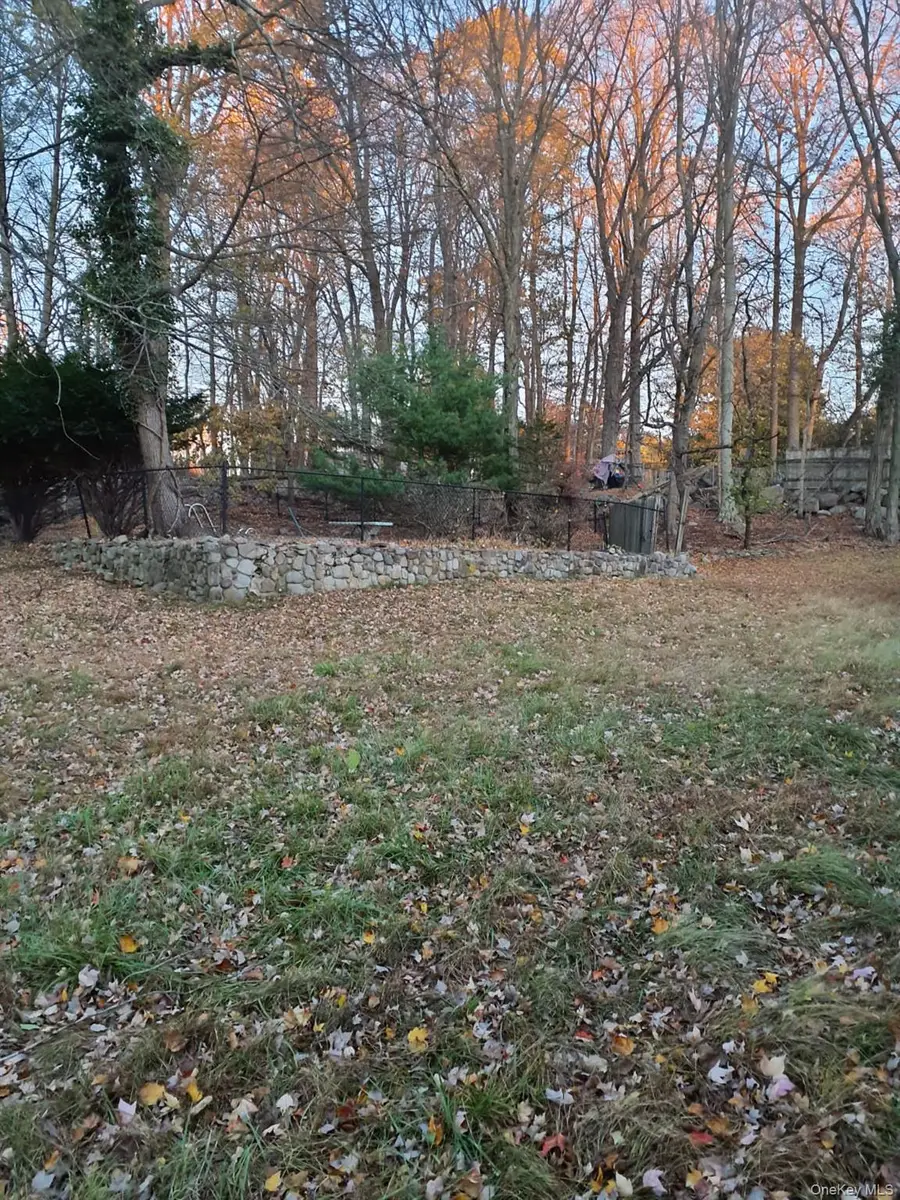 65 Laura Drive, Airmont, NY 10952 - Image #3