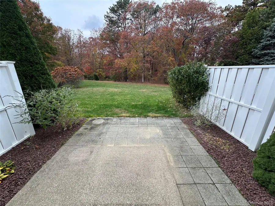 328 Prairie Court, Manorville, NY 11949 - Image #2