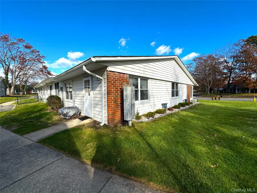 169 Ventry Court #A, Ridge, NY 11961 - Image #3