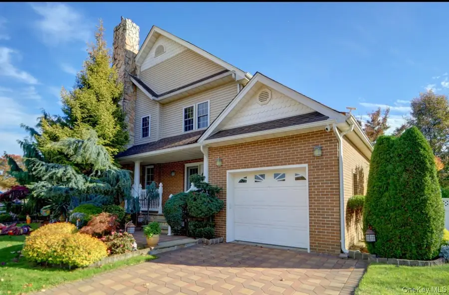 807 Cypress Drive, Franklin Square, NY 11010 - Image #3