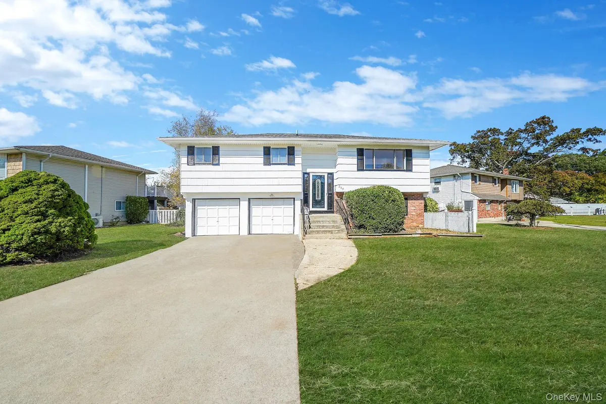 265 Kellum Street, West Babylon, NY 11704 - Image #1