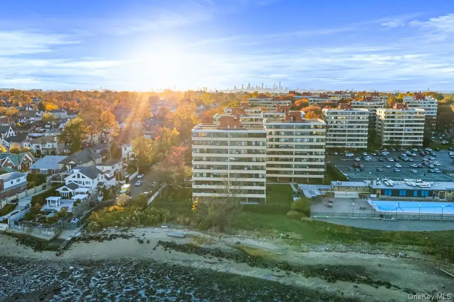 168-11 12th Avenue #3D, Beechhurst, NY 11357 - Image #2