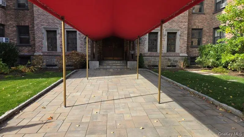 143 Garth Road #1J, Scarsdale, NY 10583 - Image #2