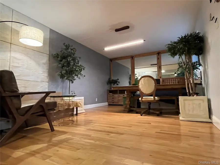 75 Knightsbridge Road #1B, Great Neck, NY 11021 - Image #3