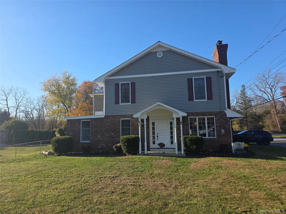 15 Milano Drive, Poughkeepsie, NY 12603 - Image #1