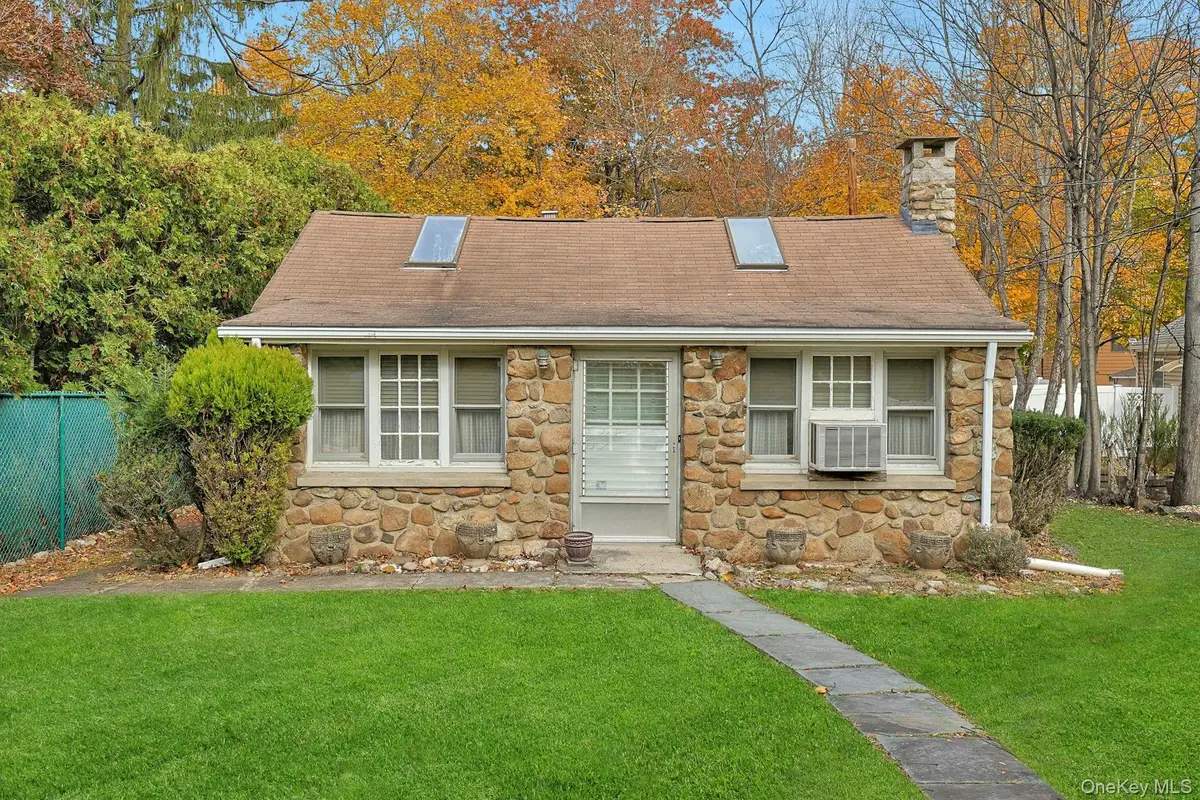 8 Morningside Road, New City, NY 10956 - Image #1