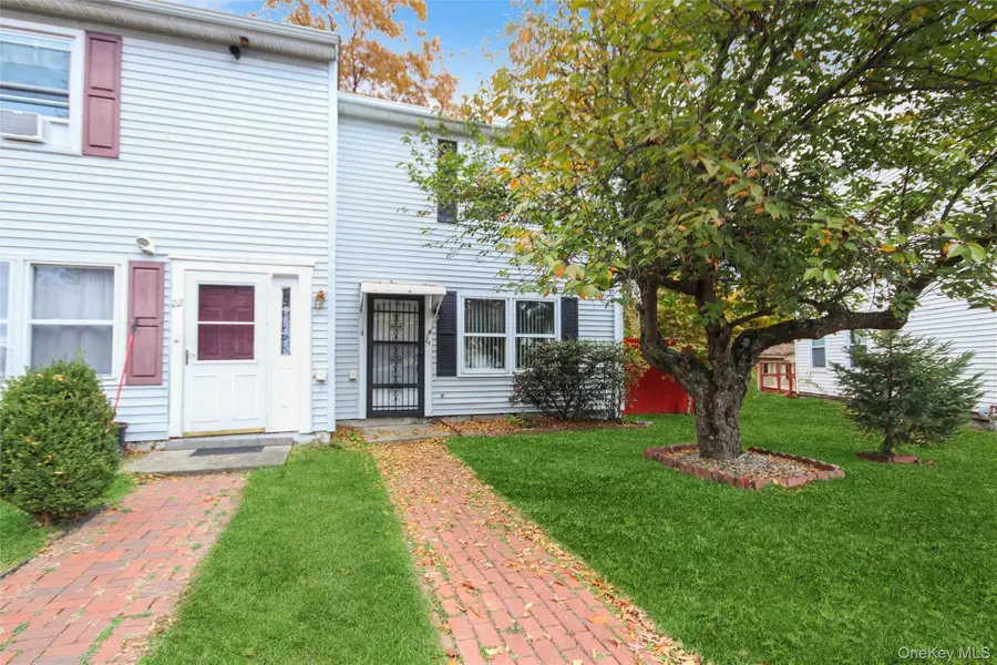 24 Greenhouse Lane, Poughkeepsie, NY 12603 - Image #2