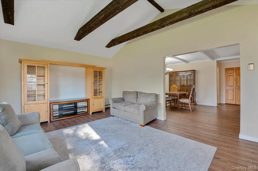 126 Swan Lane, Levittown, NY 11756 - Image #3