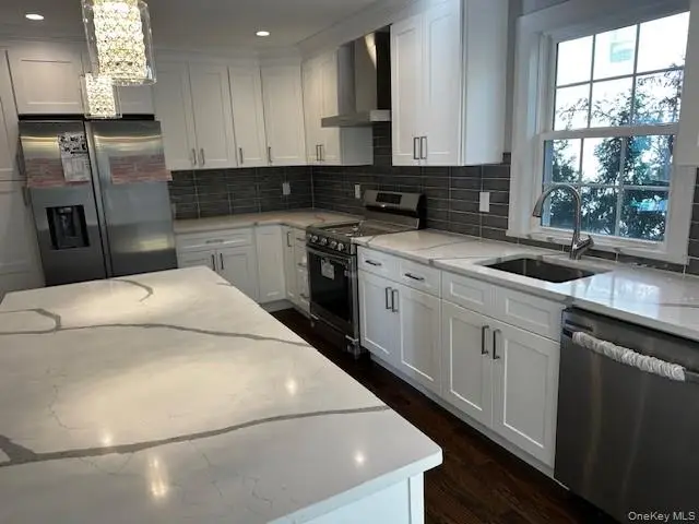 25 Maple Place, Hicksville, NY 11801 - Image #2