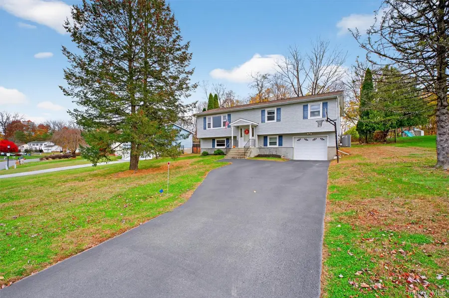 41 Creamery Drive, New Windsor, NY 12553 - Image #2