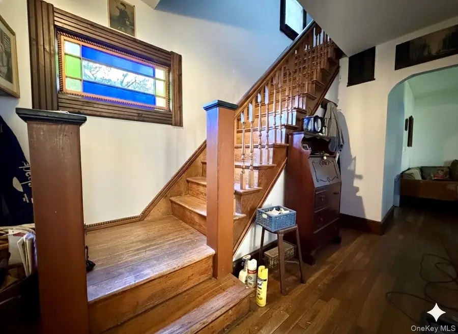 42 Chestnut Street, Glen Cove, NY 11542 - Image #3