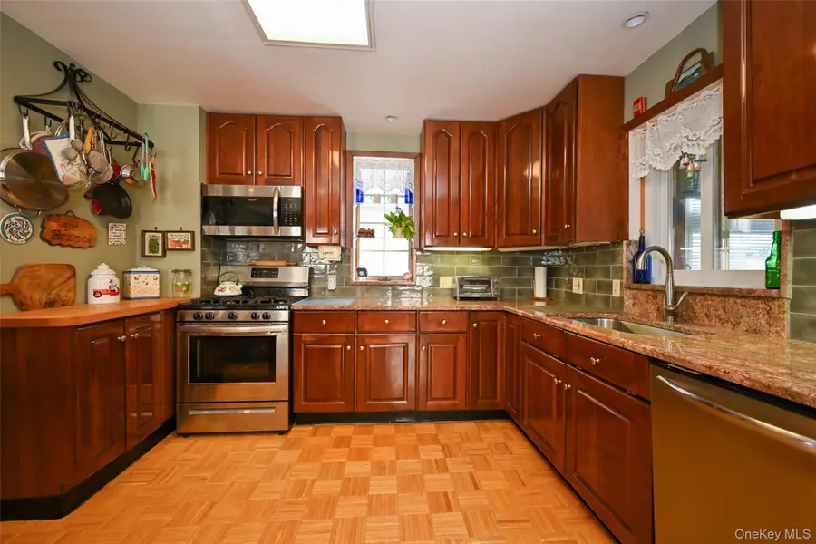 7136 Loubet Street, Forest Hills, NY 11375 - Image #3