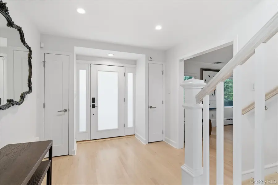 108 Bacon Road, Old Westbury, NY 11568 - Image #3