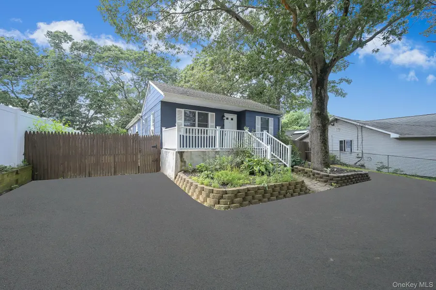 222 Blue Point Road, Farmingville, NY 11738 - Image #2