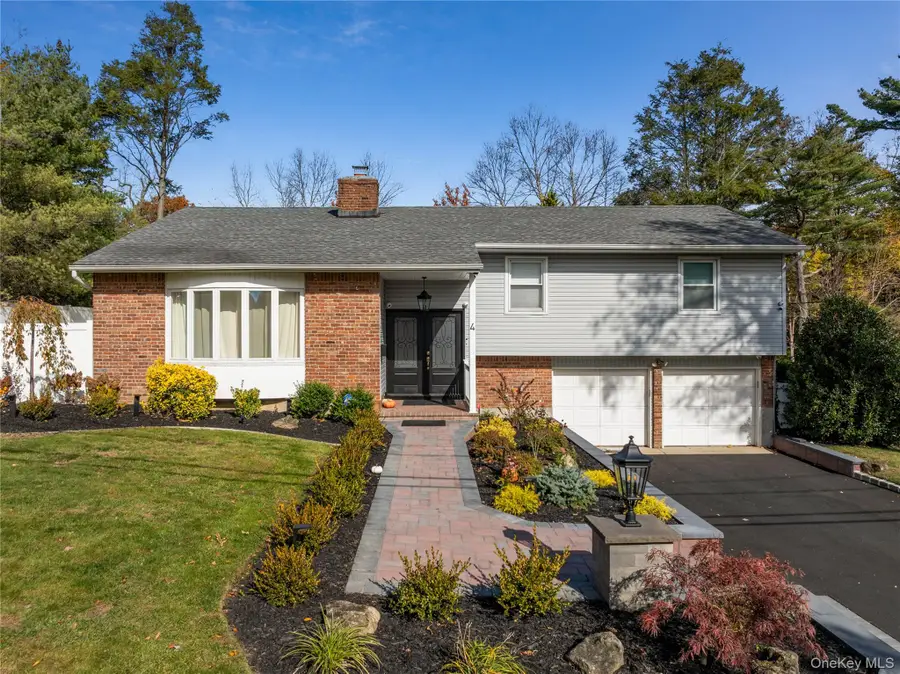 4 Long Ridge Road, Plainview, NY 11803 - Image #2