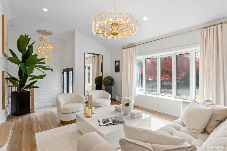 4 Long Ridge Road, Plainview, NY 11803 - Image #3