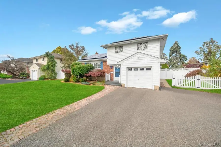 19 Summit Street, Hicksville, NY 11801 - Image #3