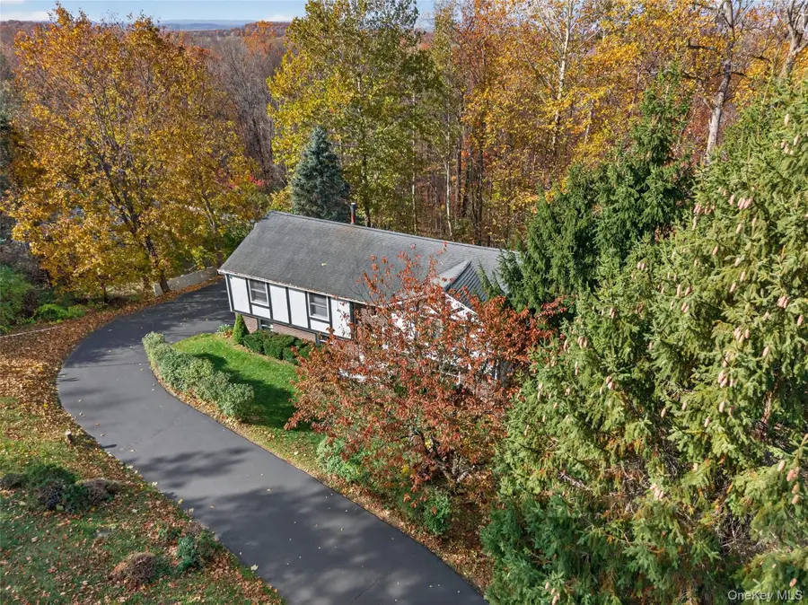7 Colleen Lane, Wallkill, NY 12589 - Image #3