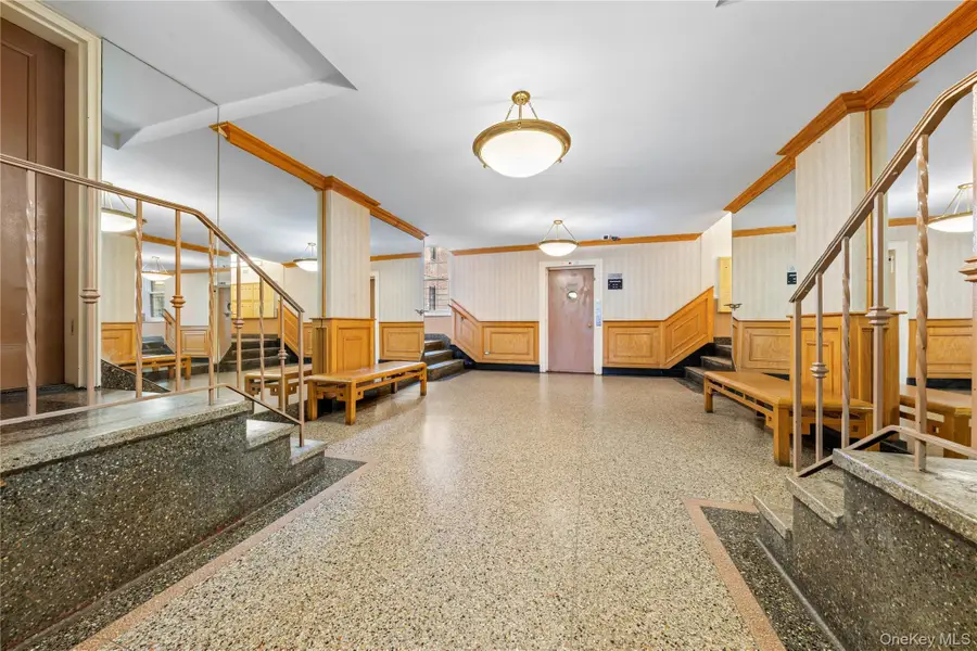 140-18 Burden Crescent #305, Briarwood, NY 11435 - Image #3