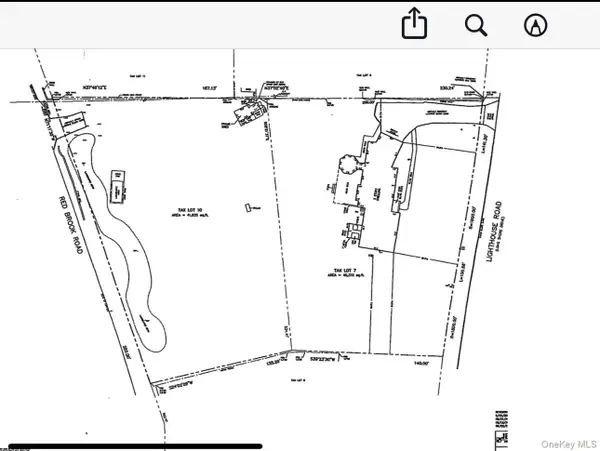 18 Lighthouse Road, Kings Point, NY 11024