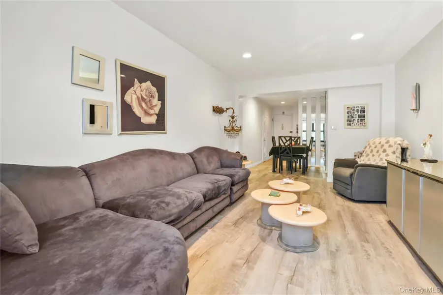26-25 141 Street #5C, Flushing, NY 11354 - Image #2