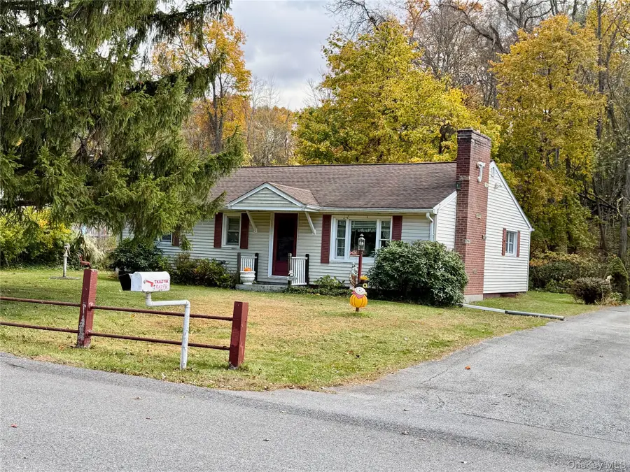 4 Cherry Lane, Poughkeepsie, NY 12601 - Image #2