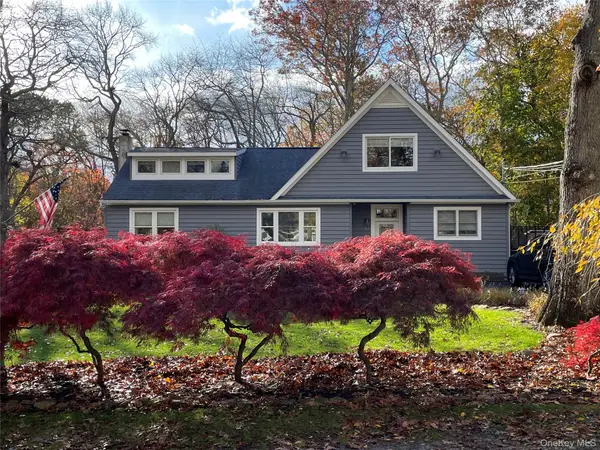 53 Glen Avenue, Flanders, NY 11901