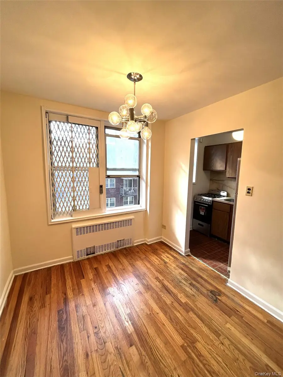 67-30 Clyde Street #4P, Forest Hills, NY 11375 - Image #2