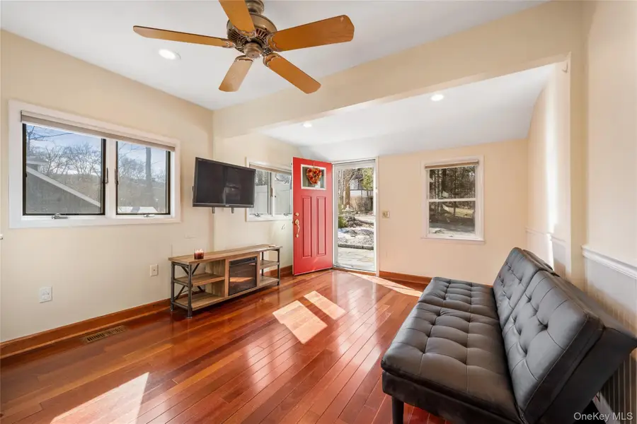 32 Shawnee Road, Putnam Valley, NY 10579 - #2