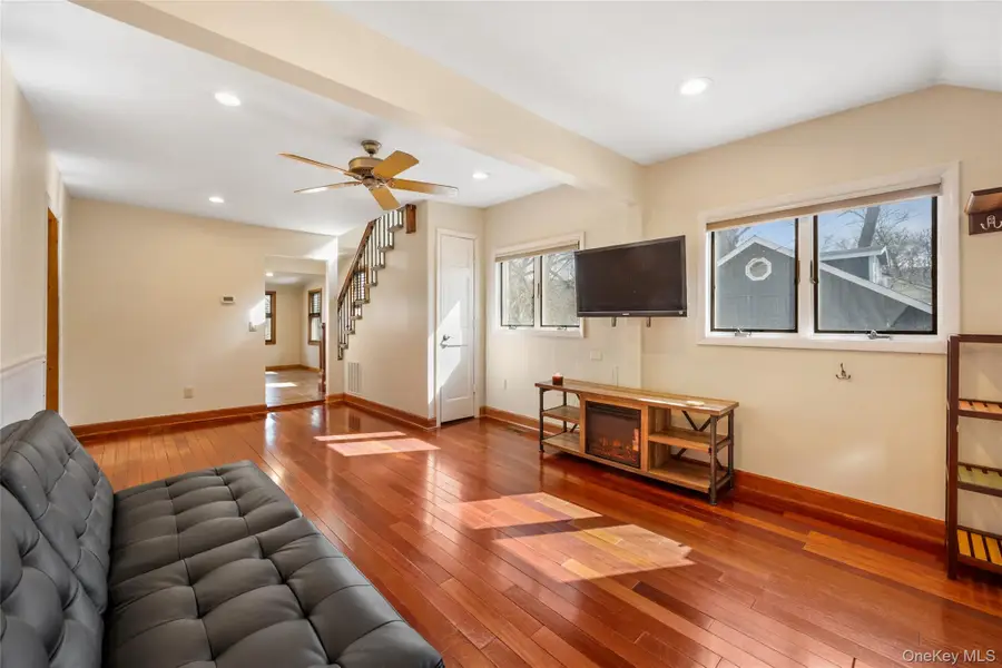 32 Shawnee Road, Putnam Valley, NY 10579 - #3