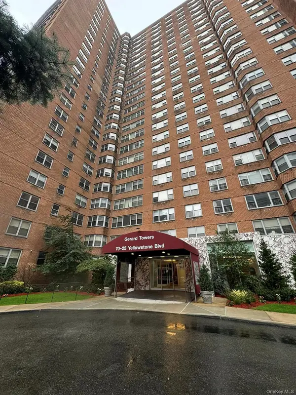 70-25 Yellowstone Blvd #1 Y, Forest Hills, NY 11375