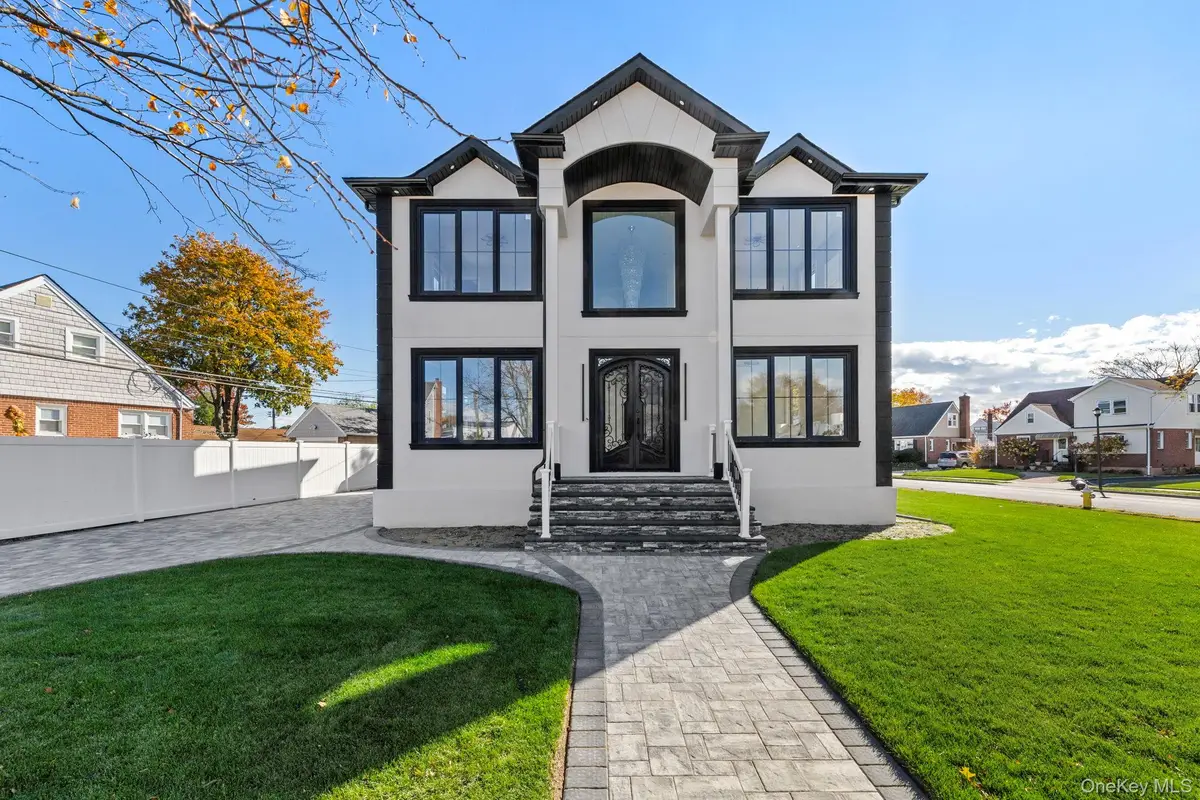 1035 Glen Drive, Franklin Square, NY 11010 - Image #1