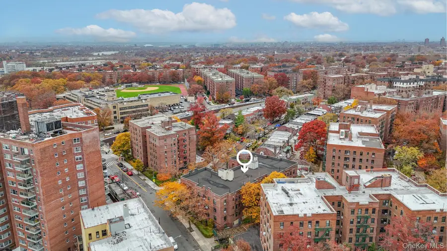 139-06 Pershing Crescent #3E, Briarwood, NY 11435 - Image #3