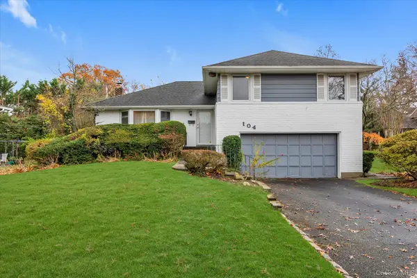 104 Olive Lane, New Hyde Park, NY 11040
