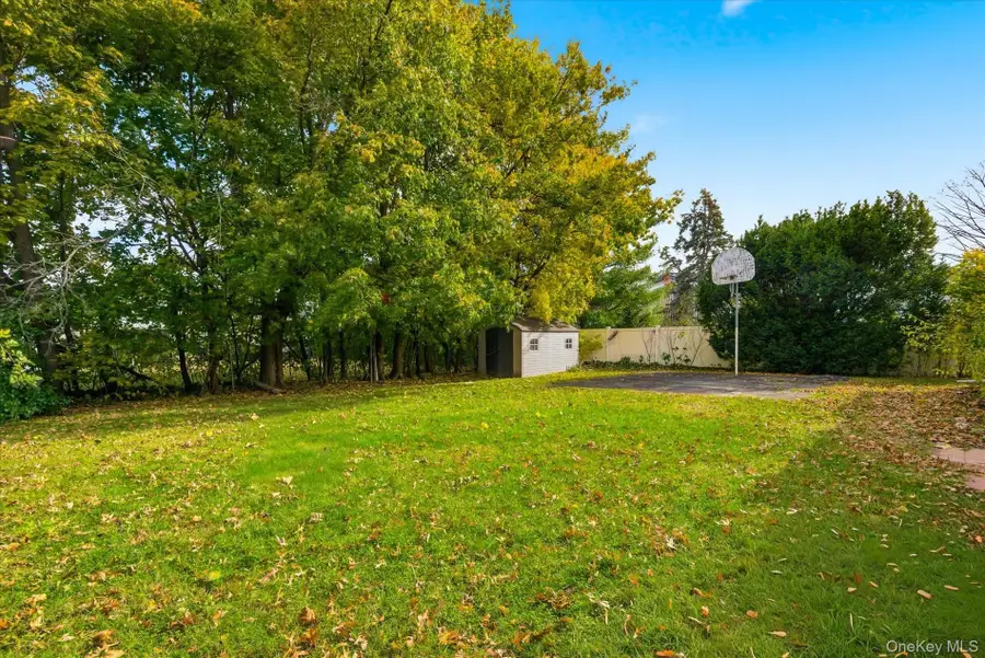 519 Chester Street, Uniondale, NY 11553 - Image #3