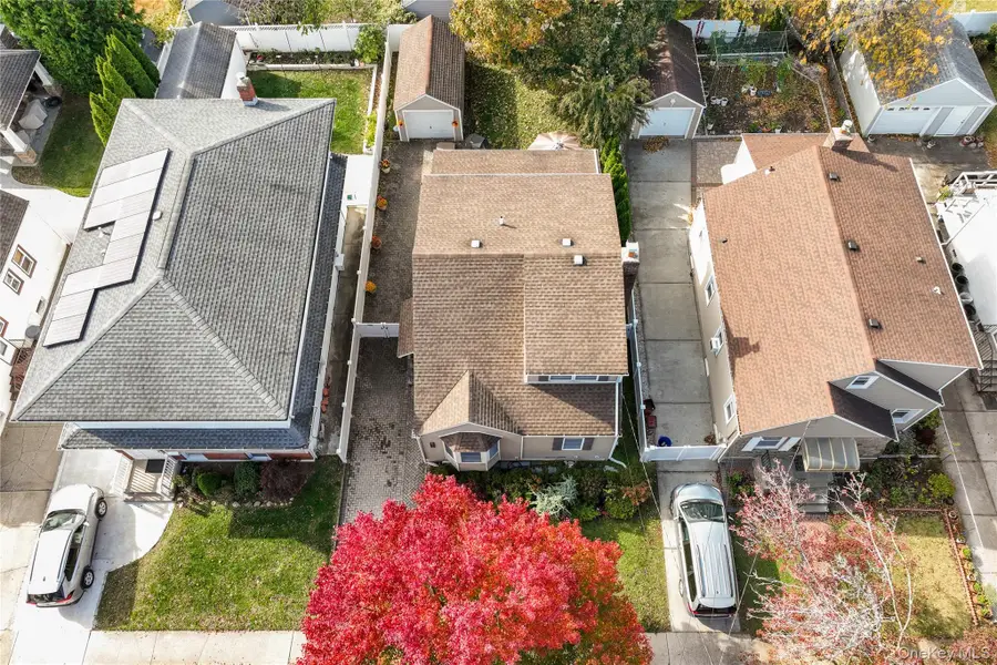 959 N 5th Street, New Hyde Park, NY 11040 - Image #2