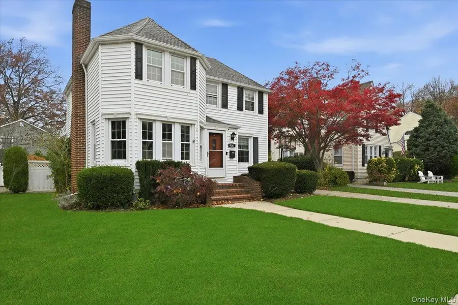 143 Bromleigh Road, Garden City, NY 11530 - Image #2