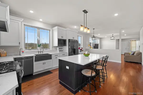 32 Ottaway Lane, Campbell Hall, NY 10916