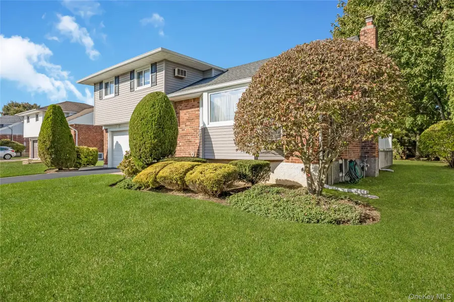 289 N Idaho Avenue, Massapequa, NY 11758 - Image #3
