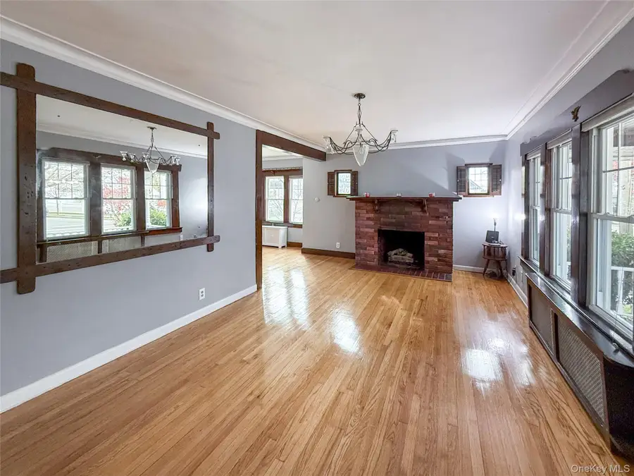 163 Shaw Avenue, Valley Stream, NY 11580 - Image #3