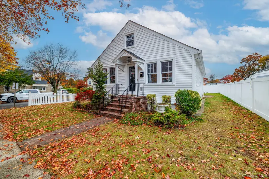 801 Park Avenue, Westbury, NY 11590 - Image #3